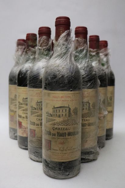 null CHATEAU TOUR DU HAUT MOULIN.
Vintage: 1989.
10 bottles, e. and h.e., e.t.