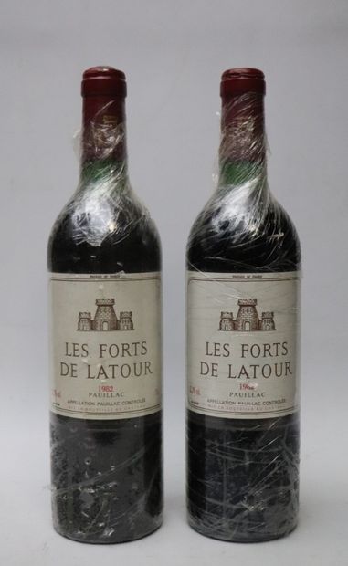 null LES FORTS DE LATOUR.
Vintage: 1982.
2 bottles, one h.e., one b.g.