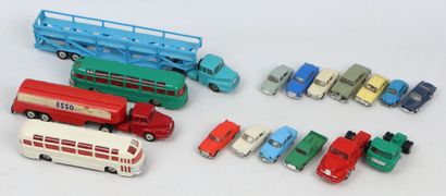 null NOREV.
Les micro miniatures de Norev, réunion de dix sept véhicules échelle...