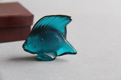 null LALIQUE France
Sculpture en cristal transparent turquoise en forme de poisson,...
