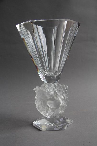 null LALIQUE France
Vase sur pied modèle Mésange en cristal transparent et satiné,...