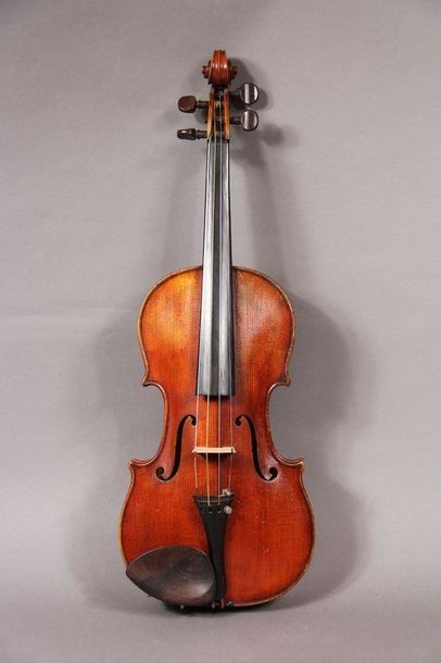 null Violon fait par J. BAUBILLIER à Nice, année 1914.
Modèle d’après Stradivarius,
Fond...