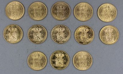 null *Treize pièces de 13 florins en or