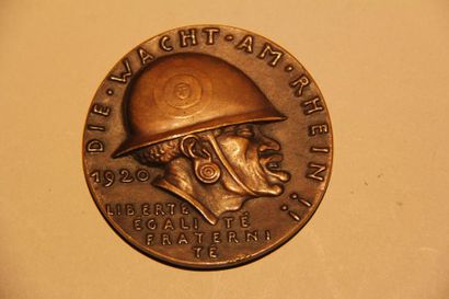 null Karl GOETZ Allemagne/Première Guerre mondiale, 1920
Médaille en bronze patiné...