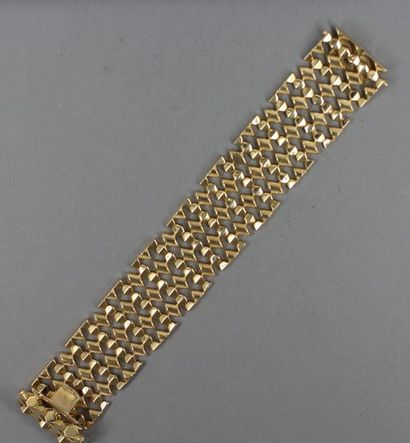 null Bracelet large à maillons articulés en or jaune 18k, pds : 37,3 g.