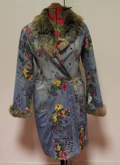 null KENZO Jean's
Manteau de femme en jean à décor imprimé polychrome de fleurs,...