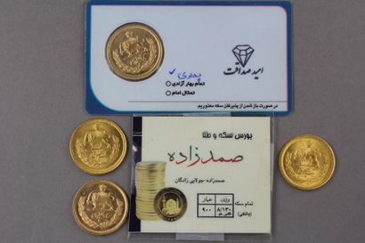 null *IRAN
Cinq pièces d'un Pahlavi en or dont une sous carte plastifiée