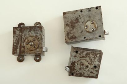 null Lot de 3 serrures de la 2ème moitié du 18ème siècle : les trois pour clés forées...