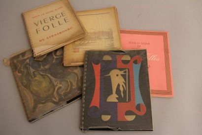 null Etablissement NICOLAS
Ensemble de cinq catalogues illustrés de leurs vins 1950,...