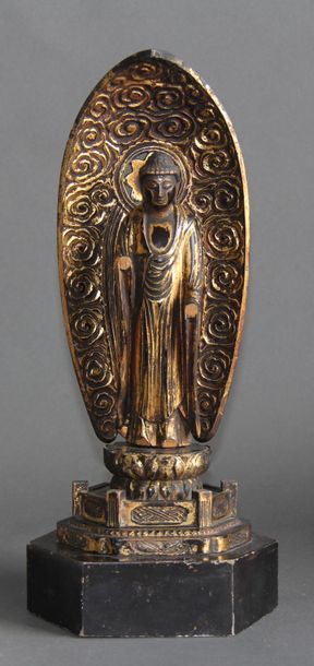null Statuette en bois doré représentant Bouddha et un bol en porcelaine polychrome,...
