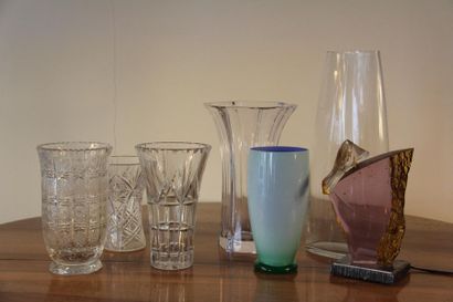 null Lot de vases en verre et cristal, pied de lampe en verre de forme géométriq...
