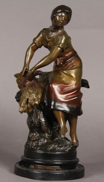 null François MOREAU d'après
Moissonneuse
Sculpture en métal patiné vert
H : 25 cm....