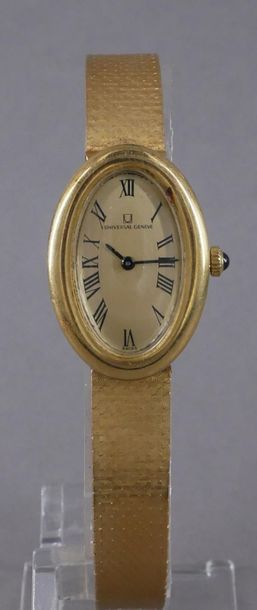 null *UNIVERSAL GENEVE
Bracelet-montre de dame en or jaune 18k, boitier ovale, chiffres...