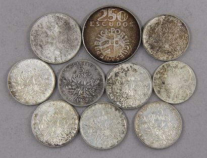 null Seven coins of 5 FF Semeuse, a coin of 100 escudos, a coin of 250 escudos 1974,...