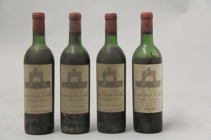null 4	 bouteilles 	Château LEOVILLE-LAS-CASES, 2° cru 	Saint-Julien 	1969	 (1 LB,...