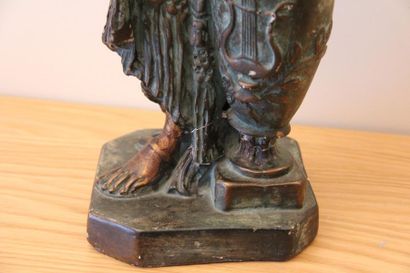 null Sculpture in patinated plaster representing Sapho
H : 67 L : 19 P : 20 cm. (accidents,...