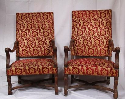 null Paire de fauteuils en bois naturel à dossier droit style Louis XIII
H : 118...