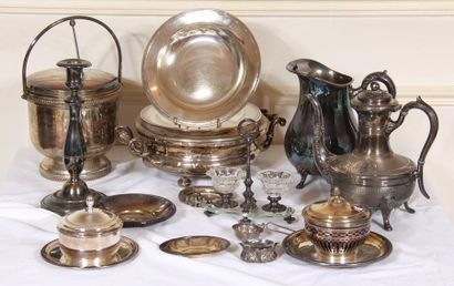 Lot in silver plated metal...