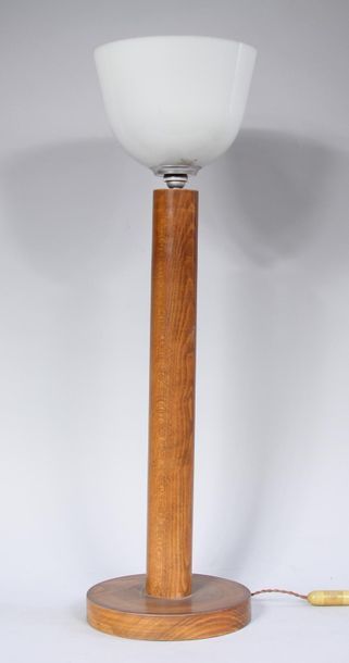 null *Pied de lampe en bois naturel années 40
H. total : 71 cm.