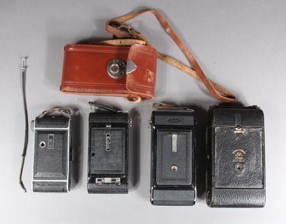null Set of four bellows-type cameras:
- KODAK No. 1 Pocket A120 with leather case
-...