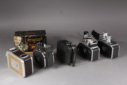 null Lot of five cameras:
- QUARTZ circa 1960 8 mm camera. (missing the handle)
-...