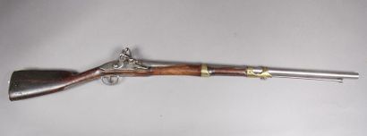  Military rifle, flintlock lock with flat body, brass fittings, early 19th c. (missing...