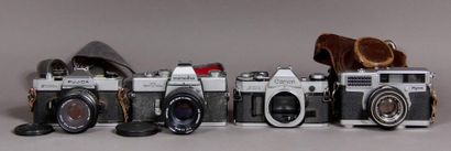 Set of four cameras: - FUJICA model STX-1N...