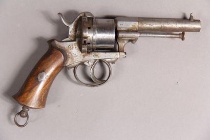 null *Revolver with closed carcass barrel and pin.
L: 23 cm.