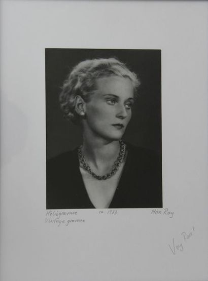  Man RAY (1890-1976) d'après Portrait de femme, circa 1933 Héliogravure 22 x 16 ...