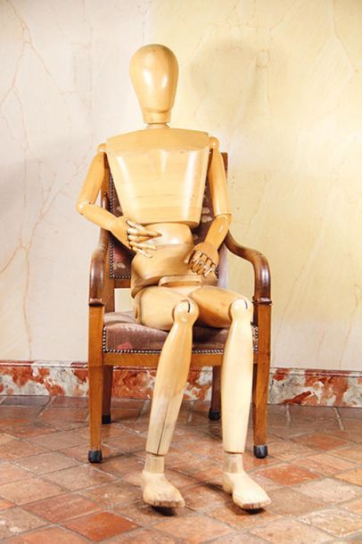 null Mannequin d’atelier articulé en bois naturel.
H: 176 cm