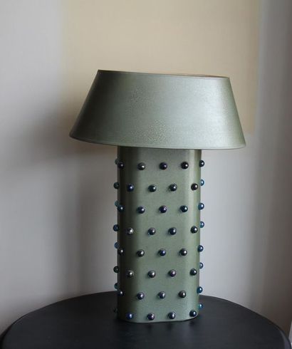 null Oval lamp base in green ceramic and blue plastic cabochons
H: 58 cm.