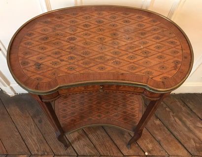 null *Living room table in veneer inlaid with rhombuses, Transition
style H: 75 L:...