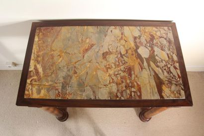 null *Mahogany veneer console, recessed marble top, 19th c.
H : 84.5 W : 90 D : 52...
