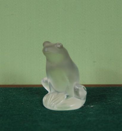 null LALIQUE France
Crystal sculpture in the shape of a frog, signed
H : 6 cm.
