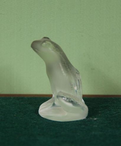 null LALIQUE France
Crystal sculpture in the shape of a frog, signed
H : 6 cm.