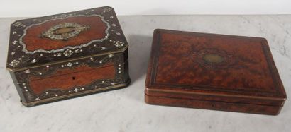 null Jewelry box and game box in veneer wood, Napoleon III
H: 13 L: 26 D: 19 cm.