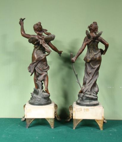 null Auguste MOREAU from
Pair of statuettes in patinated ruler representing winged...