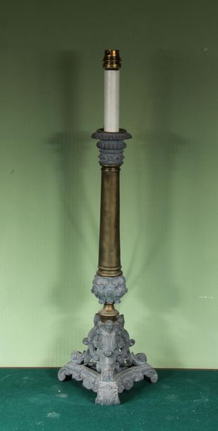 null Bronze tripod candleholder, Restoration period, mounted as a lamp