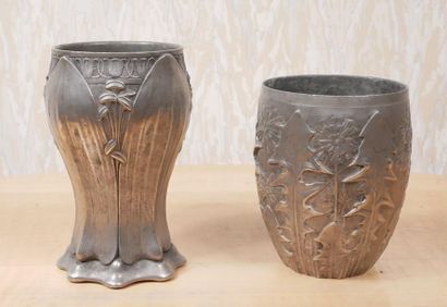 null Léon KANN (1859-1925)
Two pewter goblets, one with lily decoration and the other...