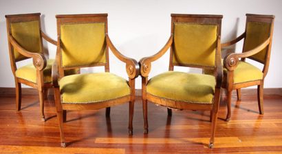 null Four armchairs in natural wood, roll-up armrests, hind feet, 19th c.
H: 92 L:...