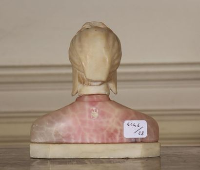 null Modern School
Bust of Dante
Sculpture in white marble and pink quartz
H: 13...