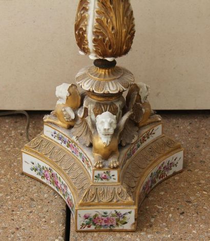 null Lamp base in polychrome and gilded porcelain with flower decoration, base decorated...