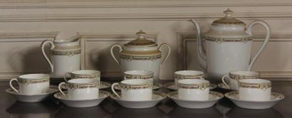null BETOULE LEGRAND Limoges
Part of tea service in white porcelain with a frieze...