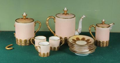 null Service à thé en porcelaine blanche et dorée à palmettes dorées (accidents)