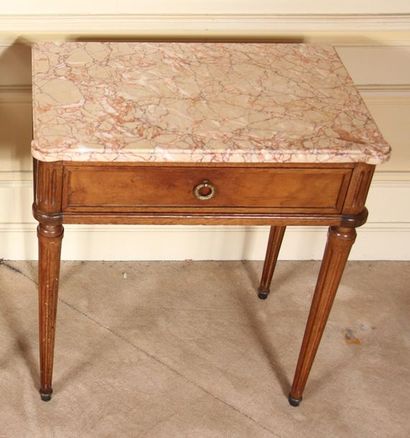 null Pair of mahogany bedside tables with one drawer, marble top, Louis XVI style
H...