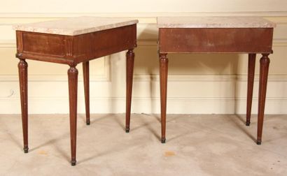 null Pair of mahogany bedside tables with one drawer, marble top, Louis XVI style
H...