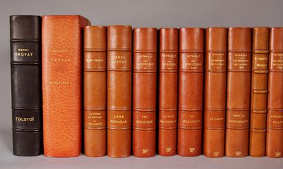 null Set of 16 well-bound O.E. volumes including : 
HENRI TROYAT. 
Les Eygletière.
Flammarion,...