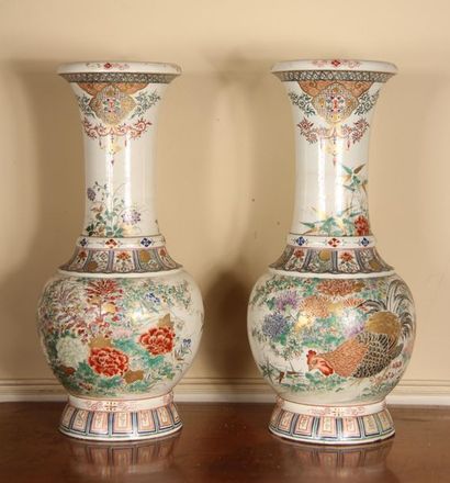 null Pair of baluster-shaped vases of Satsuma earthenware enhanced with gold, decorated...