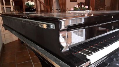 null STEINWAY SONS
Black lacquered grand piano model D 274
numbered 429400 and its...