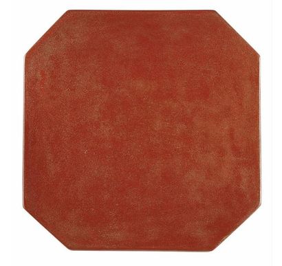 null Katsu HAMANAKA (1895-1982)
	Panneau octogonal laqué rouge orangé et or.
	33...